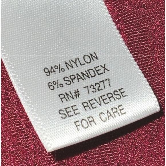 Croft & Barrow Top Women's Size Small Long Sleeve Round Neck Stretch Maroon - Picture 6 of 6